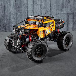 LEGO Technic Zdalnie sterowany pojazd terenowy (42099) 13