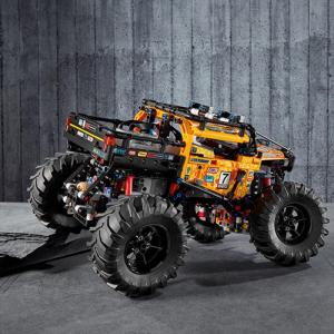 LEGO Technic Zdalnie sterowany pojazd terenowy (42099) 2