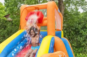 Bestway Dmuchany plac zabaw Turbo Splash 365x320cm (53301) 17