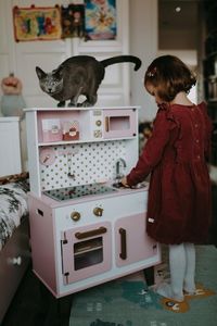 Janod Duża kuchnia drewniana z dźwiękiem i 6 akcesoriami Candy Chic (J06554) 12