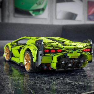 LEGO Technic Lamborghini Sián FKP 37 (42115) 5