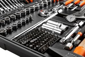 Zestaw narzędzi Neo 143 el. (08-945) 5