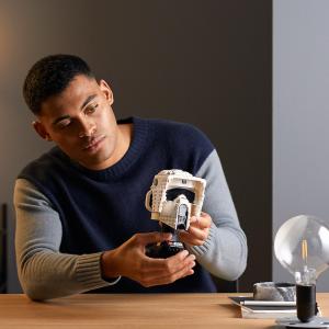 LEGO Star Wars Hełm zwiadowcy szturmowców (75305) 5