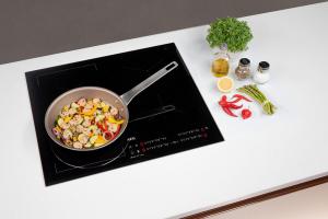 Płyta grzewcza AEG IKE64441IB 5