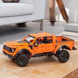 LEGO Technic Ford F-150 Raptor (42126) 3