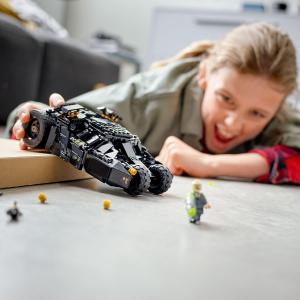 LEGO DC Batman Tumbler: starcie ze Strachem na Wróble (76239) 3