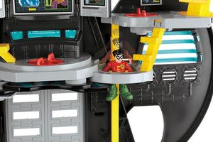 Figurka Fisher Price Jaskinia Batmana Batcave Imaginext 6