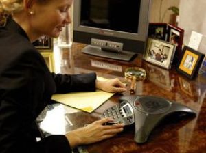 Telefon Poly [RR] SoundStation IP 6000 (SIP) conference phone. 802.3af Power over Ethernet. Expandable. Includes 25ft/7.6m Cat5 shielded Ethernet cable. Does not include China, Russia. 5