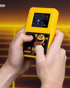 Pac-Man Colour Handheld (5060897229446) 7
