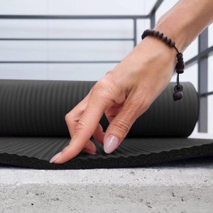 Wozinsky Mata do ćwiczeń WNSP-15C 183 x 61 x 1,5 cm gruba mata gimnastyczna do jogi i fitness - czarna (5907769387906) 2