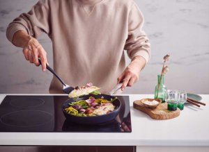 Patelnia Beka z nieprzywierającą powłoką 24cm Maestro (15027254) 4