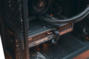 Komputer Madman Gaming Komputer gamingowy - Fractal North Intel Core Ultra 7-265K/32GB/2TB/RTX5080 4