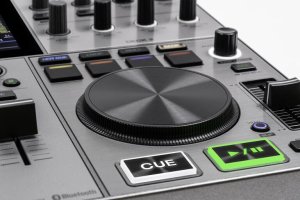 Podspeakers Denon DJ Prime GO+ Portable DJ Controller – Battery Powered – Standalone System – Built-in Wi-Fi 3