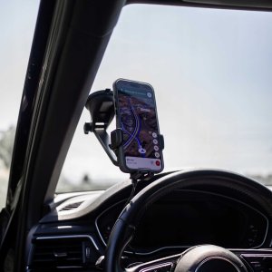spacecase na telefon samochodowy na szybę deskę SPACECASE AutoLock z ładowarką indukcyjną QI 15W Czarny 7