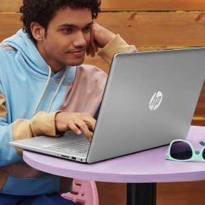 Laptop HP 17-cn3906ds / 17" / Intel i3-N305 / 16GB / 1TB / Windows 11 Pro (9A0S9UA) 10