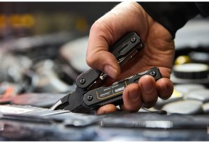 Dewalt Multitool 16IN1 10