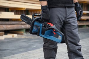 Piła łańcuchowa Bosch Powertools Akumulatorowa piła łańcuchowa GKE 18V-40 Professional 18Volt (niebieski, Li-Ion Akku 5,5Ah) 3