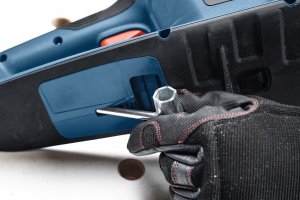 Piła łańcuchowa Bosch Powertools Akumulatorowa piła łańcuchowa GKE 18V-40 Professional 18Volt (niebieski, Li-Ion Akku 5,5Ah) 5
