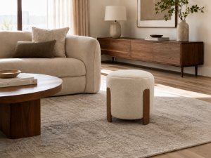 Kontrasto Pufa Seul podnóżek 37x37x38 beżowa futerko nóżki orzech tapicerowana 10