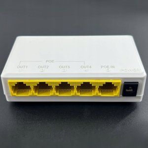 Rosfix Repeater POE 1x IN 4x OUT 100M 24W 10/100MBPS IEEE802.3AF/AT 44-57V 1.0A 2
