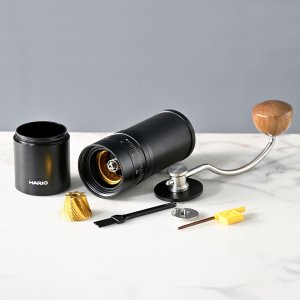 Młynek do kawy Hario - młynek ręczny CGP-2-B PRO - czarny (2503000112) 3