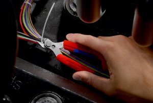 Knipex Szczypce do cięcia 150MM Slim KNIPS w kaburze (78 03 150 V01) 7