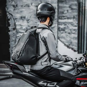 RockBros Plecak H36 z uchwytem na kask 14,5 l - czarny (5907769391712) 7