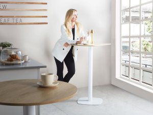 Beliani Stół barowy MORELLA Jasny brąz/ biały 60 cm 4
