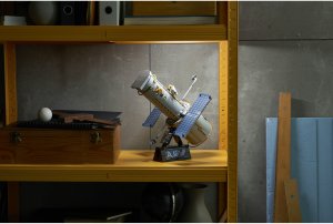 LEGO Icons Kosmiczny Teleskop Hubble’a (11382) 9
