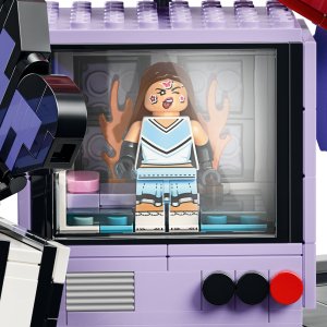 LEGO Editions Skrytka Olivii Rodrigo (43030) 5