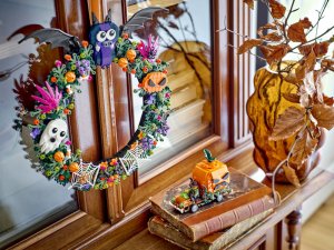 LEGO Exclusive Wieniec na Halloween (40825) 8