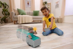 Minecraft RC Steve with Minecart (968-2653) 2