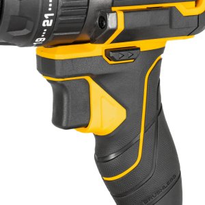 Zestaw elektronarzędzi JCB Professional Zestaw Wiertarko-wkrętarka 75 Nm Szlifierka kątowa 125 mm 2x 5Ah Ładowarka 4,5A Torba (JCB-18PKIT-4) 12