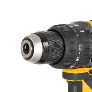 Zestaw elektronarzędzi JCB Professional Zestaw Wiertarko-wkrętarka 75 Nm Szlifierka kątowa 125 mm 2x 5Ah Ładowarka 4,5A Torba (JCB-18PKIT-4) 10