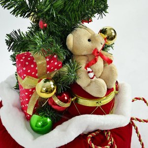 Dekoracja świąteczna KMTP Choinka dekoracyjna 60CM 25LED TIMER - Miś 3