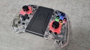 Pad Gioteck Bezprzewodowy kontroler pad do Nintendo Switch Joypad Linyuvo KS40-1 RGB BT 11