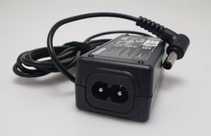 art. poleasingowy Toshiba Oryginalny Zasilacz Toshiba 19V 2.37A 45W - 5.5mm x 2.5mm 3