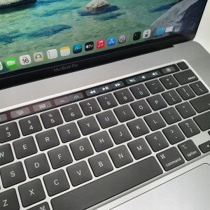 Laptop poleasingowy Apple Apple MacBook Pro A2141 | i9-9880H 32GB 1TB SSD | Retina | MacOS 26 Tahoe 10
