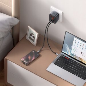 Mcdodo Przejściówka ładowarka adapter podróżny wtyczka EU 2 USB-C 1 USB-A 4
