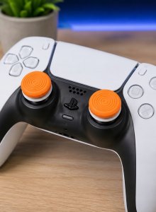 4szt Silikonowych nakładek do kontrolerów PS4 i PS5 na joystick pomarańczow 2