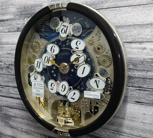 Seiko Zegar ścienny QXM622B melodie westminster ruchome cyfry kryształki 40x43,5 cm 10