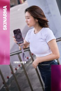 SKINARMA Etui Atlas MagSafe + Rotating Kick Stand do iPhone 18 Pro / 17 Pro burgundowy 2