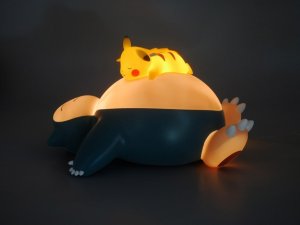 Figurka Teknofun TF Pokemon Light-Up Figure - Snorlax & Pikachu 25 CM (811408) 4