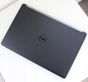 Laptop poleasingowy Dell DELL Latitude E5570 | i7-6820HQ 8GB 128SSD | Nowa bateria | Radeon | Win11 11