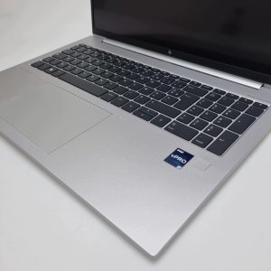 Laptop poleasingowy HP Dotykowy Laptop HP EliteBook 860 G10 FHD | i7-1365U 32 GB 512 GB| Windows 7