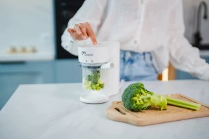 Momini 5in1 Baby Steam Blender with Self-Sterilization (YUMMYMAKER) 5
