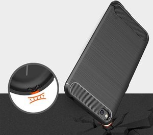 Hurtel Carbon Case elastyczne etui pokrowiec Xiaomi Redmi Go czarny uniwersalny 7