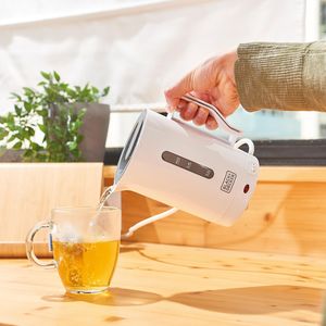 Czajnik Black&Decker Czajnik elektryczny BLACK+DECKER DC1005 ES9580010B (1000W 0.5l; kolor biały) 4