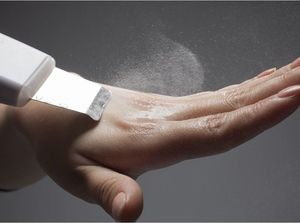 RoyalElite Peeling kawitacyjny z EMS bezprzewodowy Skin scrubber (RE8022) 4