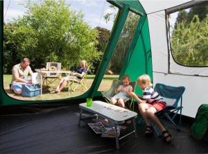 Namiot turystyczny Coleman Mackenzie 6 Blackout 3